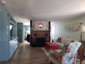 TV, peis og kontorer