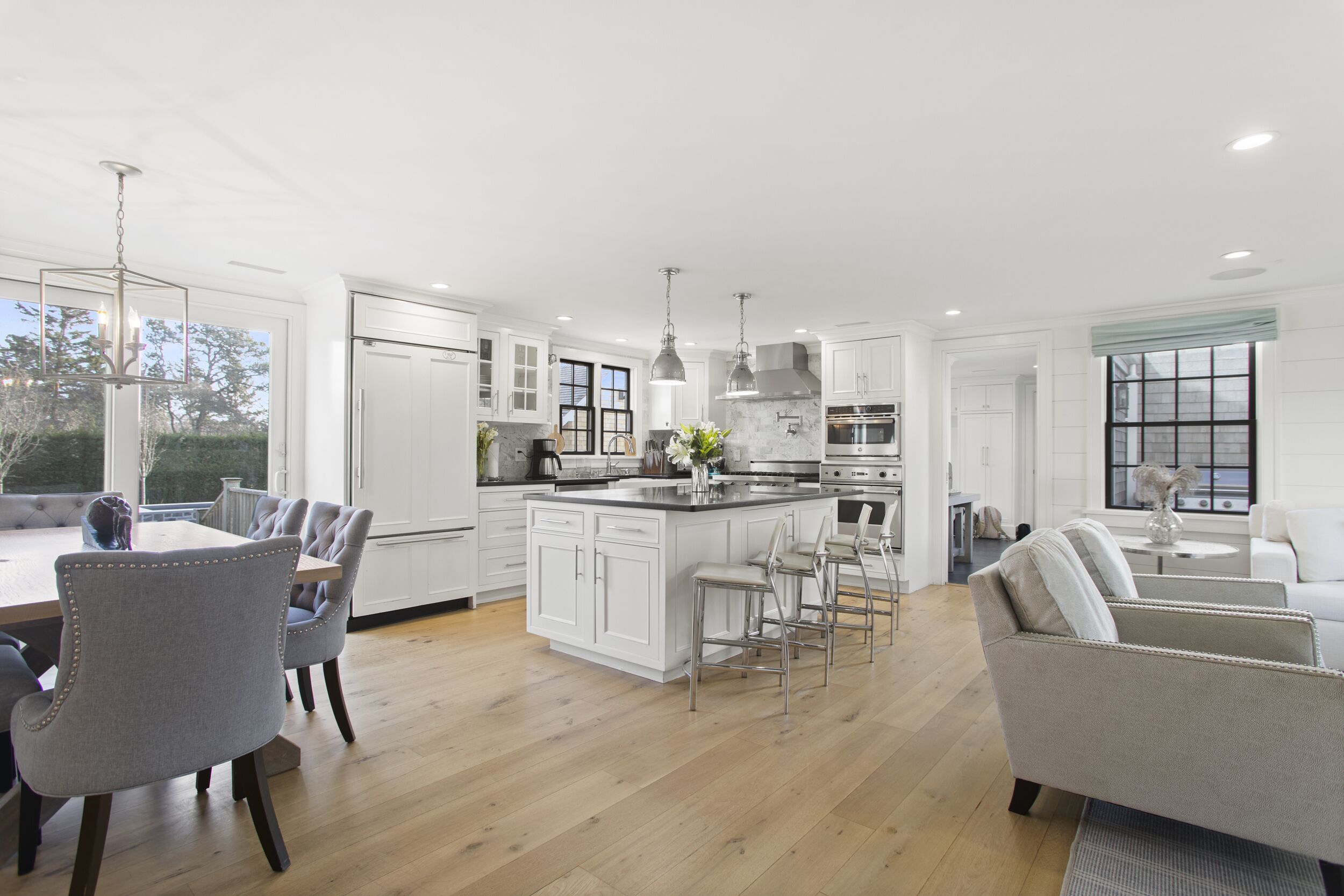 المنشأة من الداخل