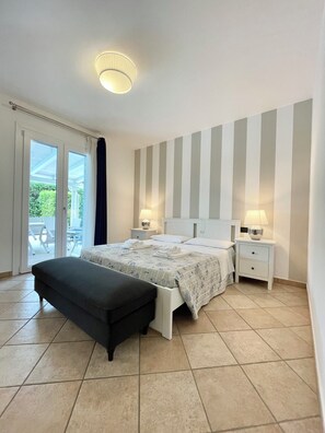 3 chambres, fer et planche à repasser, accès Internet, draps fournis