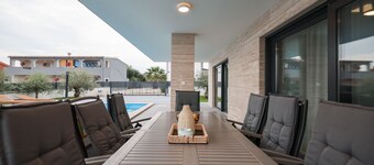 Luxury villa Marko, family-friendly and pet-friendly modern villa near sea.


