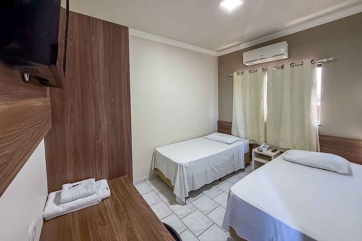 Deluxe Triple Room | Desk, WiFi (free)