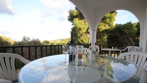 Ferienhaus, 2 Schlafzimmer, Balkon, Gartenblick | Balkon