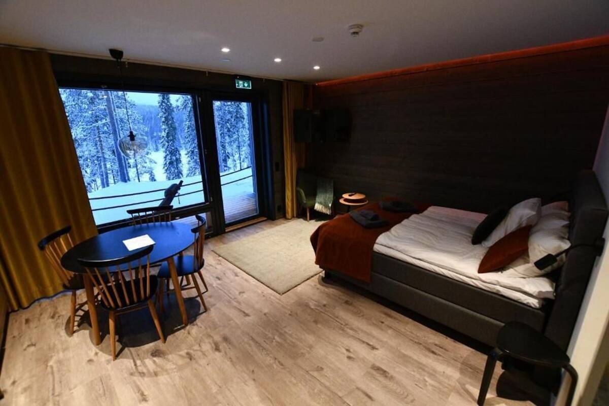 Apartamento familiar, sauna, vistas al lago | 1 dormitorio, ropa de cama de alta calidad, cortinas opacas