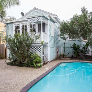 Pool - Olivette - 1886 Cottage - Pet Friendly with Pool (Galveston)