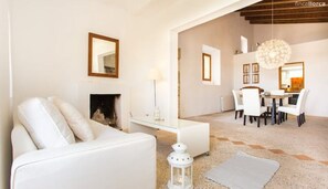 Living area - Espectacular Propiedad del Siglo Xiii (San Lorenzo de Cardessar)