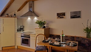 Refrigerador, horno, placa de cocina, lavavajillas