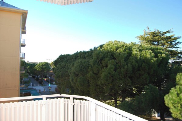 Property grounds - One-bedroom flat with balcony and AC (Bibione)