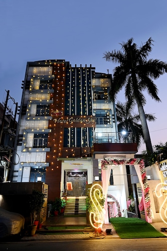 Hotel Golden Sky 