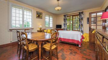 3 chambres, fer et planche Ă repasser, lit parapluie, Wi-Fi gratuit