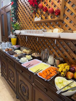 Bao gồm bữa sáng buffet hàng ngày 