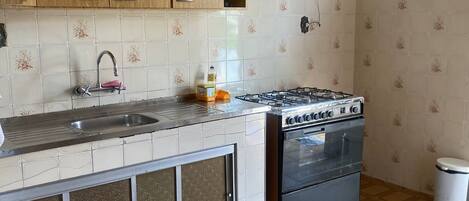 Microwave, stovetop, electric kettle, blender