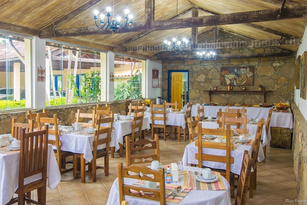 Desayuno buffet incluido todos los días