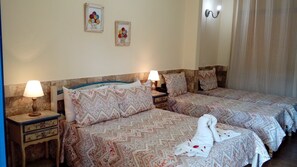 Comfort Quadruple Room | Desk, free WiFi - Pousada Berço da Liberdade (Tiradentes)