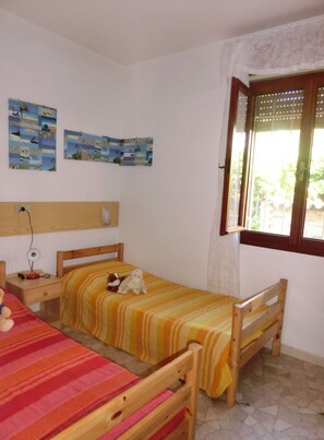 4 bedrooms, Internet - Cozy villa 250 metres from the beach (Bibione)