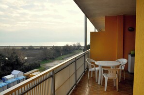 Outdoor dining - Sea view flat few steps from the beach (Bibione)