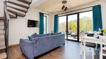 Apartment, 2 Bedrooms, Sauna, Beachside | Living room