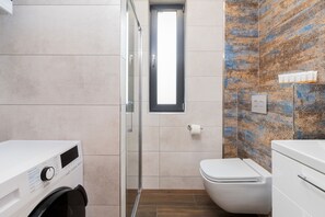 Bathroom - Domek Szmaragdowy by Renters Prestige (Krokowa)