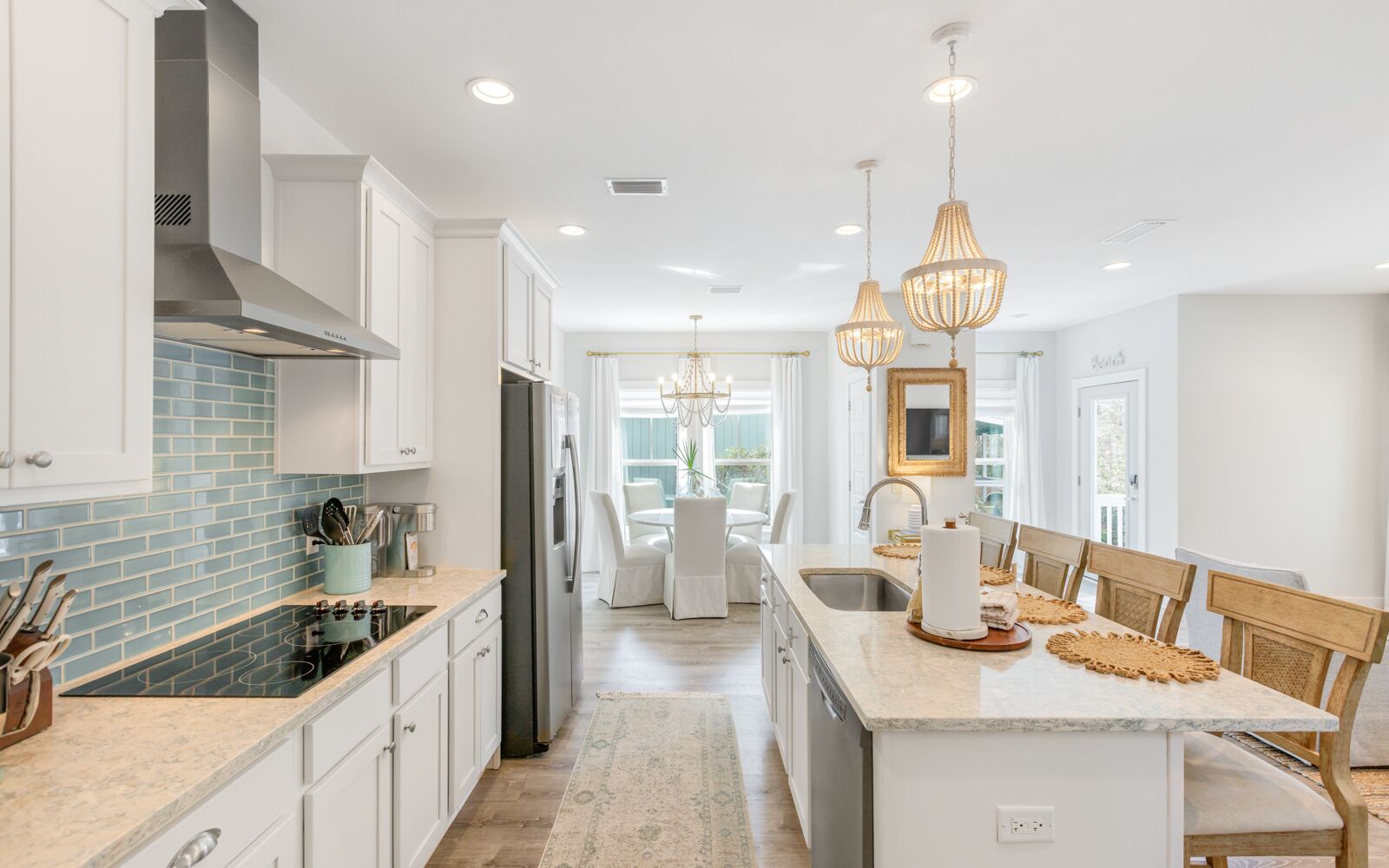 30A Sanctuary: Golf Cart, Steps to Beach, Bikes & Pets Welcome
