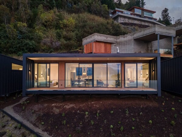 Exterior - Crystal Waters- Suite 1 (Queenstown)