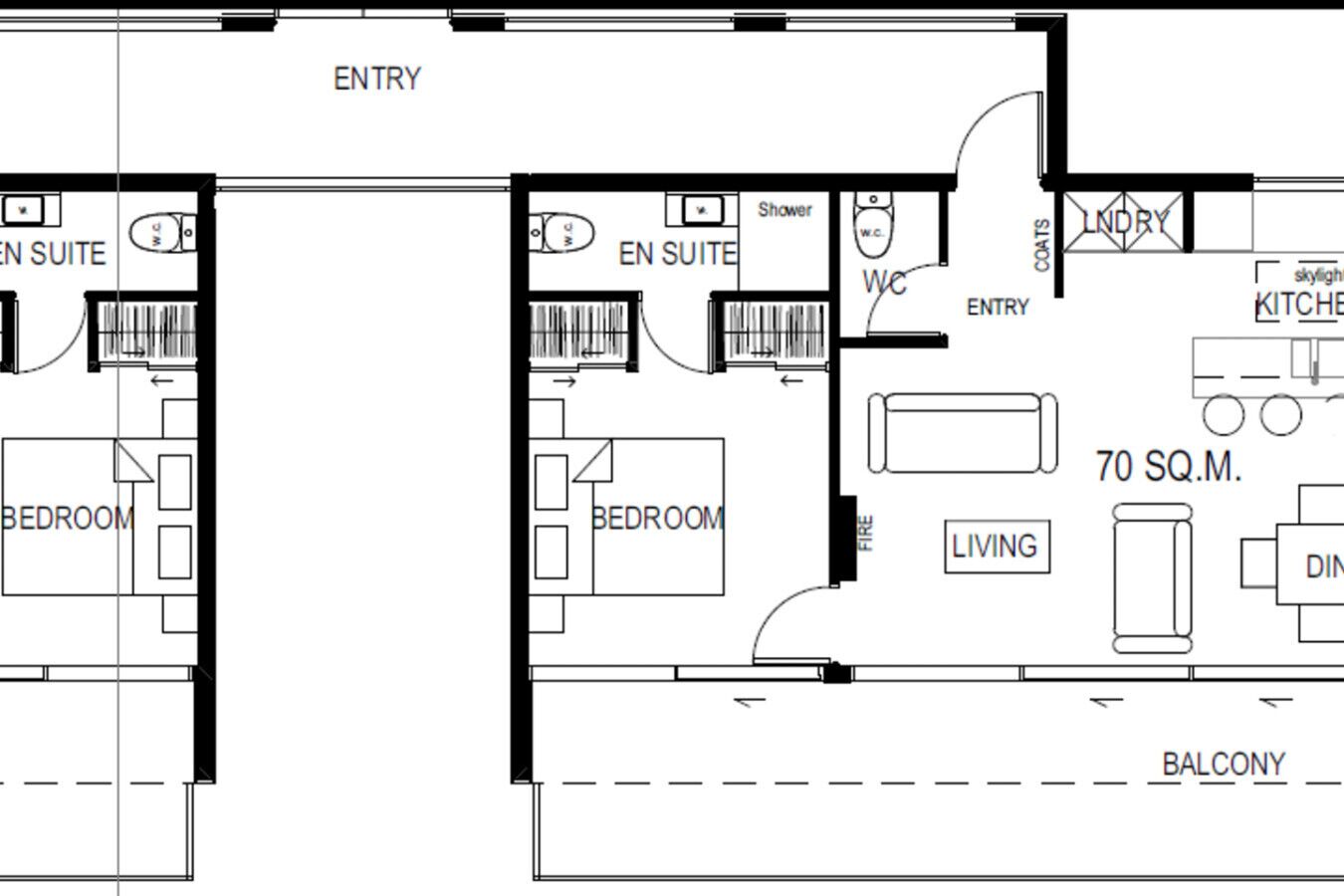 Un plan d’étage d’un appartement de deux chambres, doté d’un balcon, d’une cuisine, d’un salon et d’un espace buanderie.