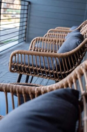 Terrace/patio - Modern Luxury Home w/ Glam rooms, 3 miles to BNA (Nashville)