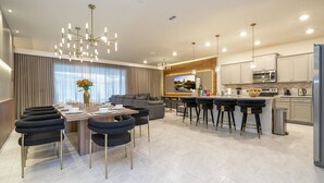 Unclassified image, 5 of 98, button - Amazing Brand new Property With Themed Bedrooms (Davenport)
