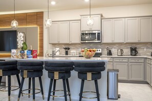 Microwave, oven, stovetop, dishwasher - Amazing Brand new Property With Themed Bedrooms (Davenport)