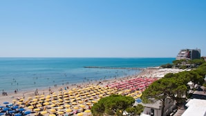 Beach - Modern flat at Grado Pineda (Grado Pineta)