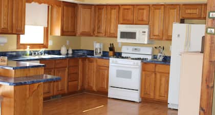 Private country setting. just 10 minutes from town