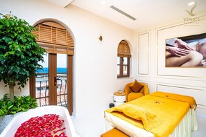 Couples treatment rooms, sauna, hot tub, steam room, body treatments - Venice Hotel Phu Quoc (Phu Quoc)