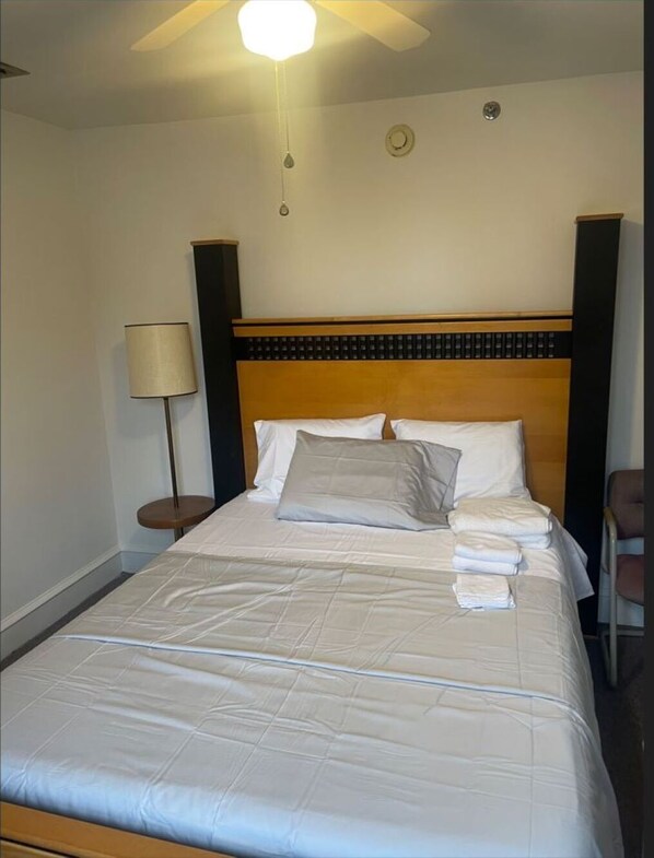 6 室のベッドルーム、WiFi、ベッドシーツ