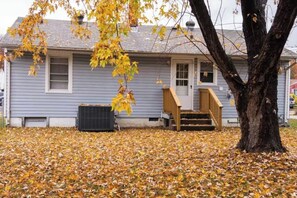 Exterior detail - Perfect for families! (Newport News)