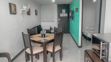 2 bedrooms, premium bedding, Select Comfort beds, in-room safe