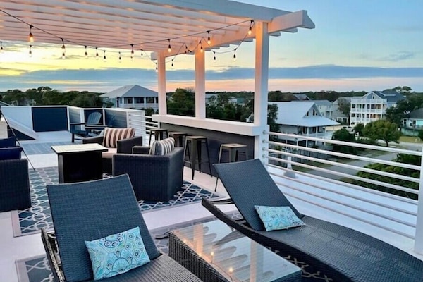 Welcome to Rooftop Retreat!
