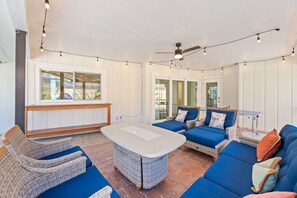Interior - Fun-Filled Retreat: Pool, PS5 and Near Anna Maria Island (Bradenton)