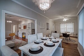 Dining - 50s Retro residence in picturesque neighborhood (Jackson)
