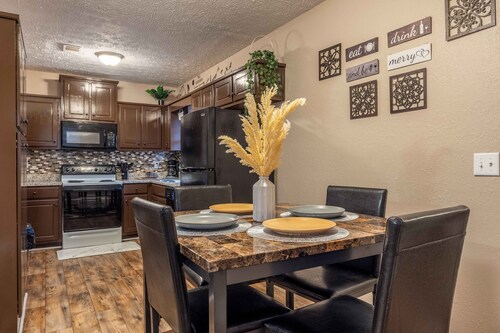 FT Moore Beautiful Cozy Oasis