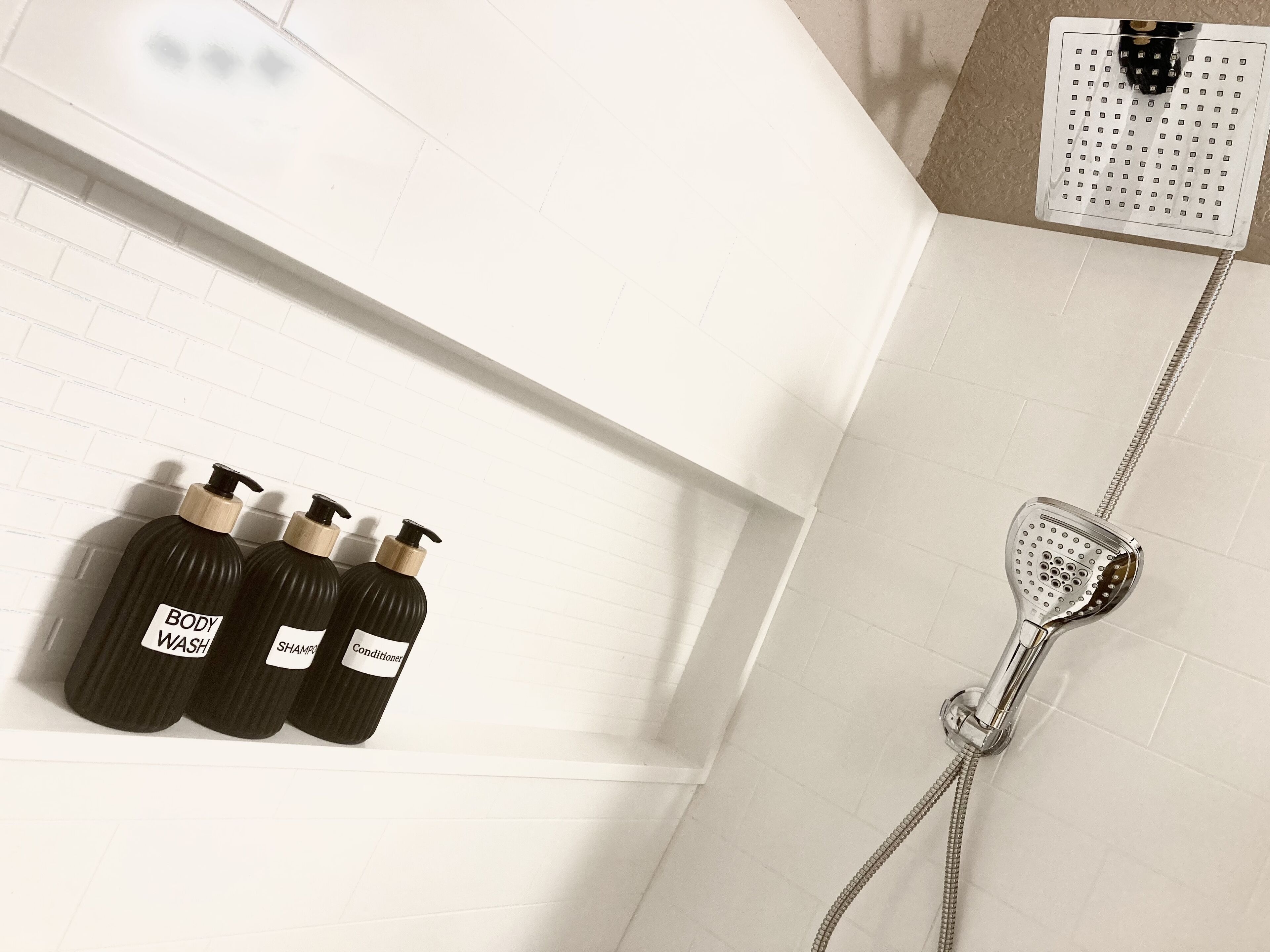 Towels, soap, shampoo, toilet paper