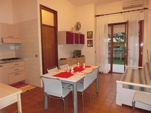 Dining - Comfortable flat near the sea for six guests (Bibione)