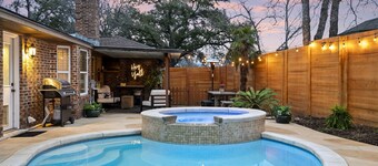 The Pool & Gaming Austin Retreat · 3 Bedroom Home, Pool, Hot Tub, Arcade & More
