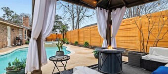 The Pool & Gaming Retreat - Hot Tub, Arcade & More