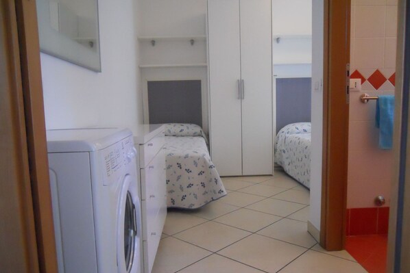 2 bedrooms, internet