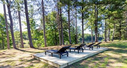 The Pines – New! – Menominee River Tiny Cottage