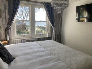 Basic Room, Sea View | Iron/ironing board, bed sheets - Bishops Cottage (Wareham)