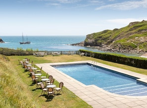 Outdoor pool - Bishops Cottage (Wareham)