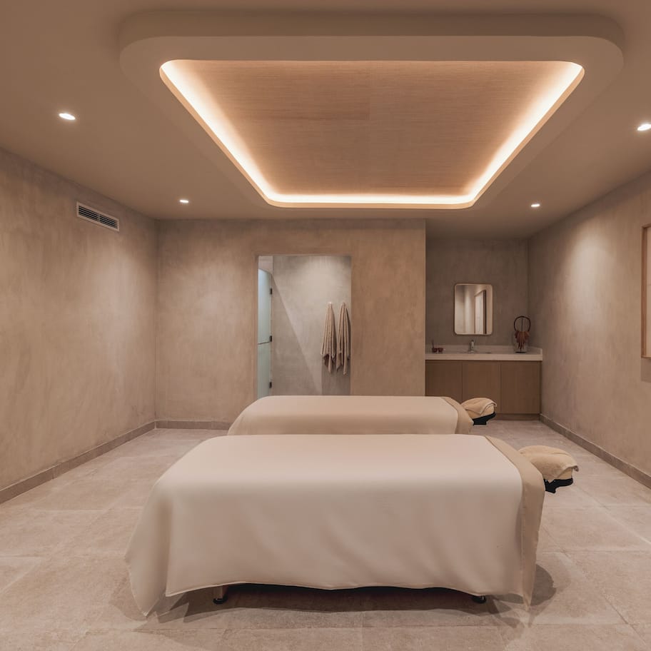 Sauna, hot tub, steam room, body treatments, hydrotherapy