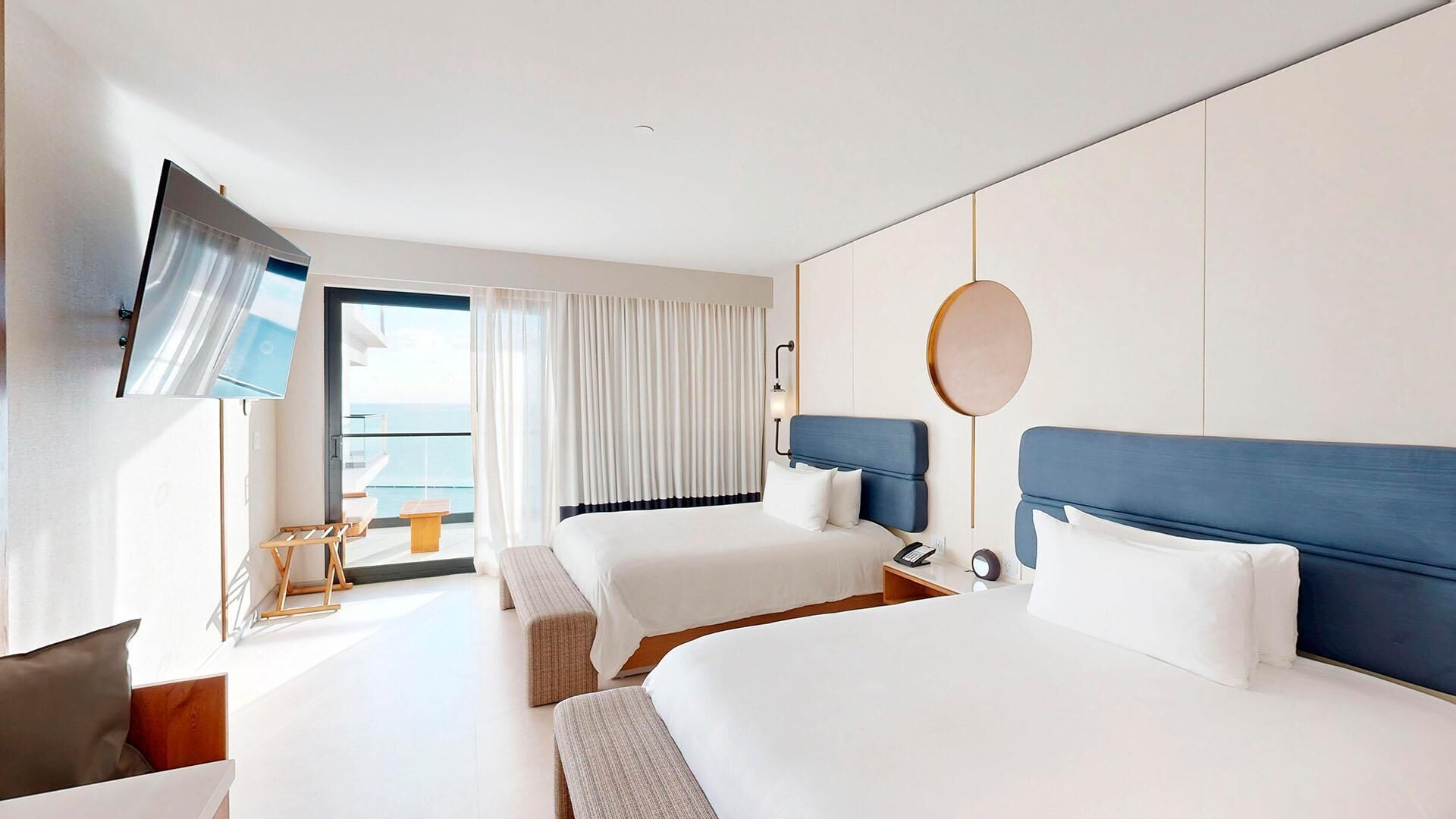 Free minibar, in-room safe, desk, blackout drapes