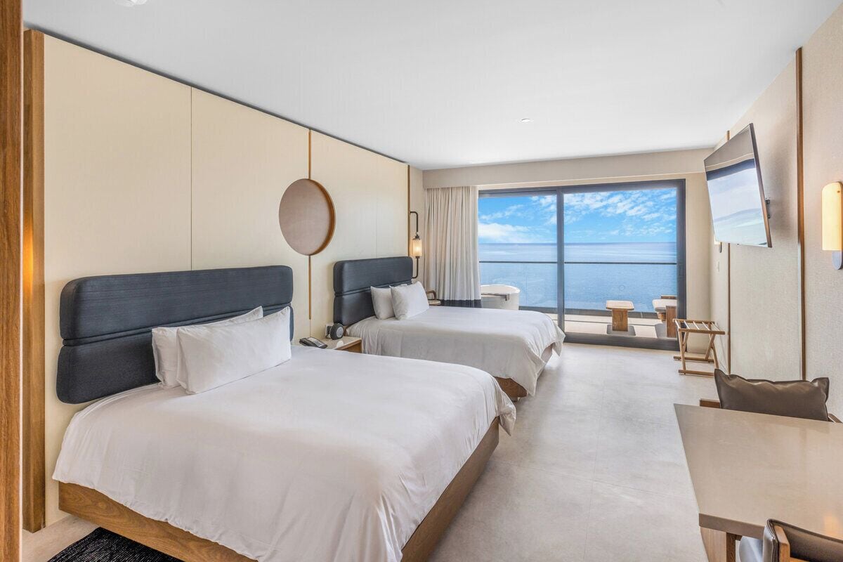 Sviitti, 2 makuuhuonetta, valtameren rannalla (Gala) | Ilmaiset minibaarituotteet, tallelokero huoneessa, työpöytä