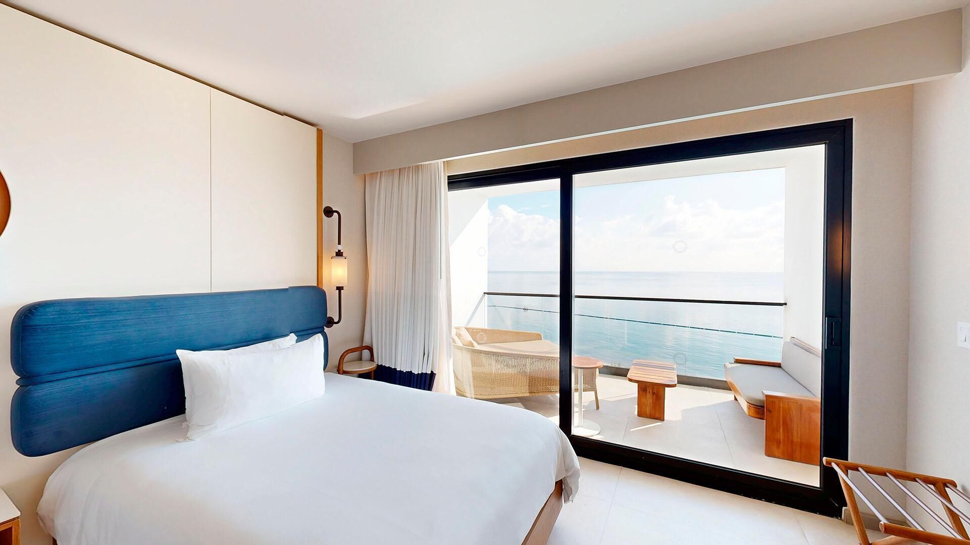 Free minibar, in-room safe, desk, blackout drapes