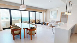 تلفزيون إل إي دي، كمبيوتر لوحي، أفلام تدفع رسوم مشاهدتها